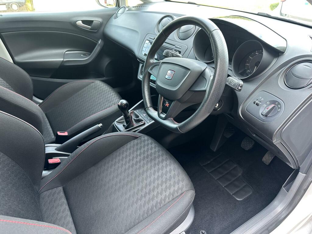 Seat Ibiza 1.4 16V Chill Sport Coupe Euro 5 Red #9