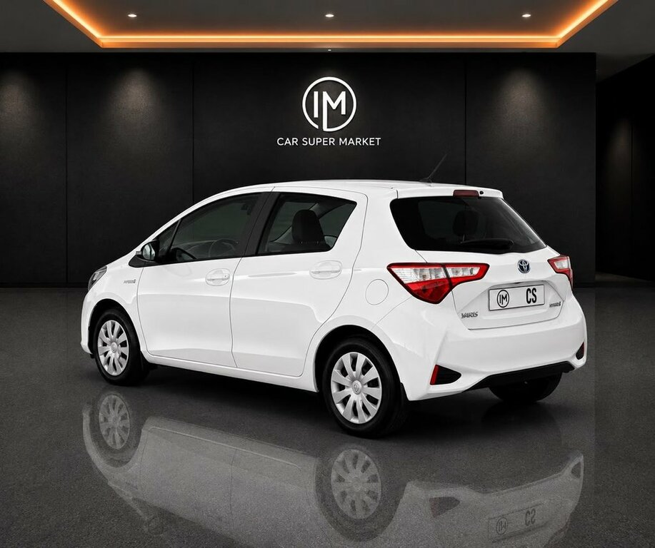 Toyota Yaris 1.5L Active White #6