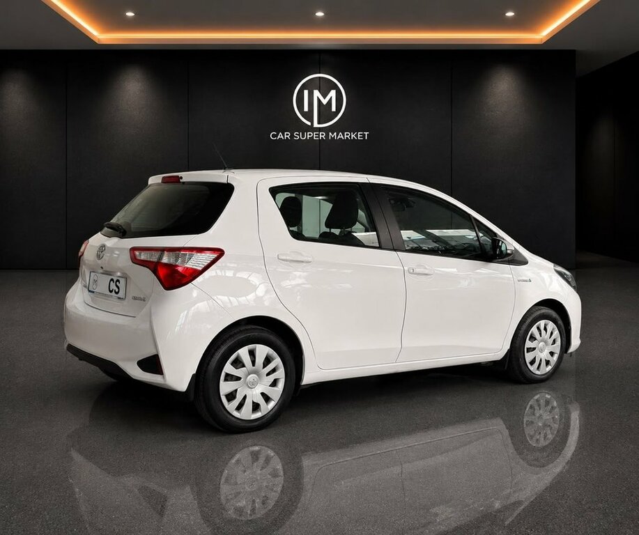 Toyota Yaris 1.5L Active White #4