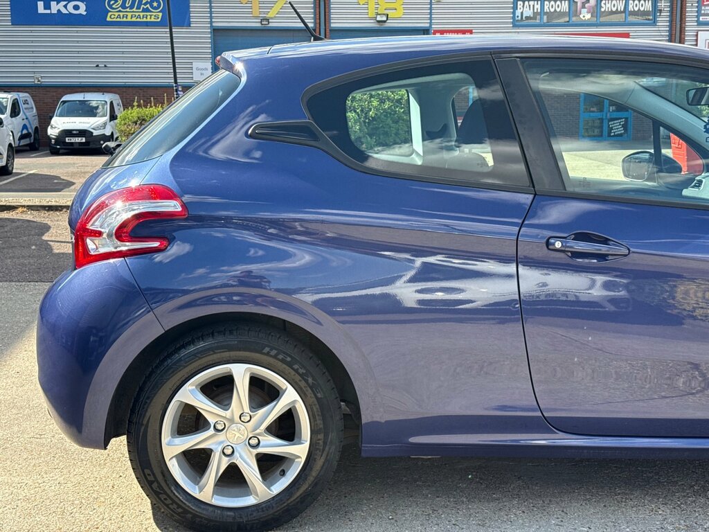 Peugeot 208 1.2 Puretech Active Euro 6 White #26