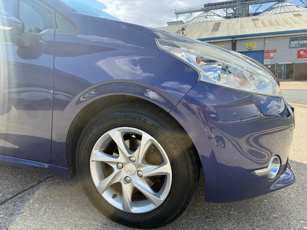 Peugeot 208 1.2 Puretech Active Euro 6 White #10