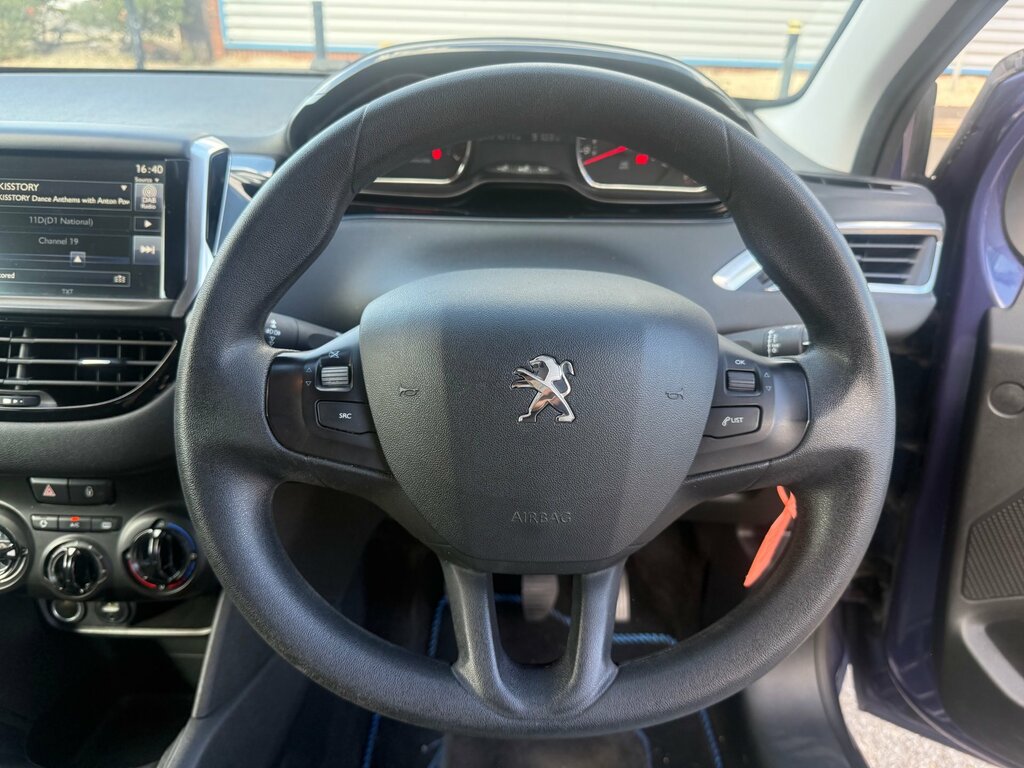 Peugeot 208 1.2 Puretech Active Euro 6 White #35