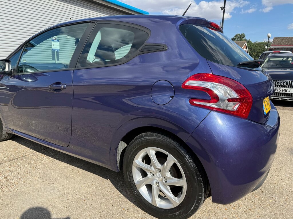 Peugeot 208 1.2 Puretech Active Euro 6 White #16