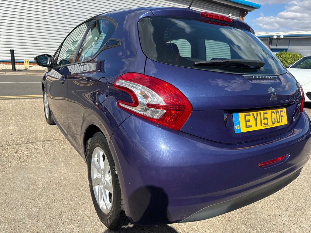 Peugeot 208 1.2 Puretech Active Euro 6 White #21