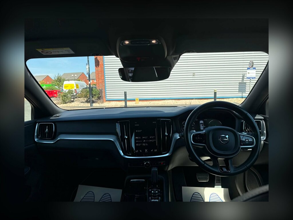 Volvo V60 D3 Momentum Privacy Glass, Keyless, Rear C Grey #16