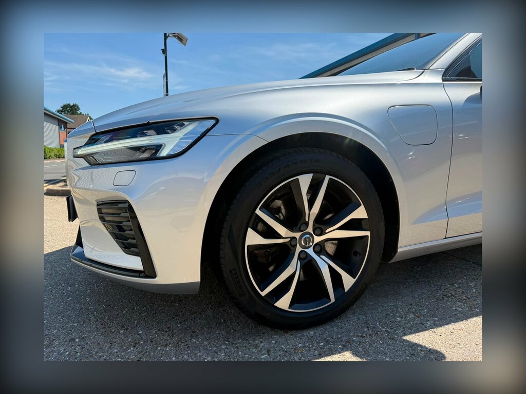 Volvo V60 D3 Momentum Privacy Glass, Keyless, Rear C Grey #67