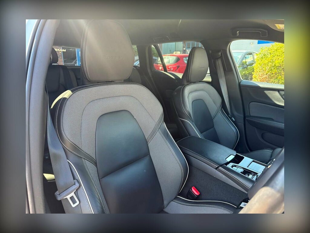 Volvo V60 D3 Momentum Privacy Glass, Keyless, Rear C Grey #29