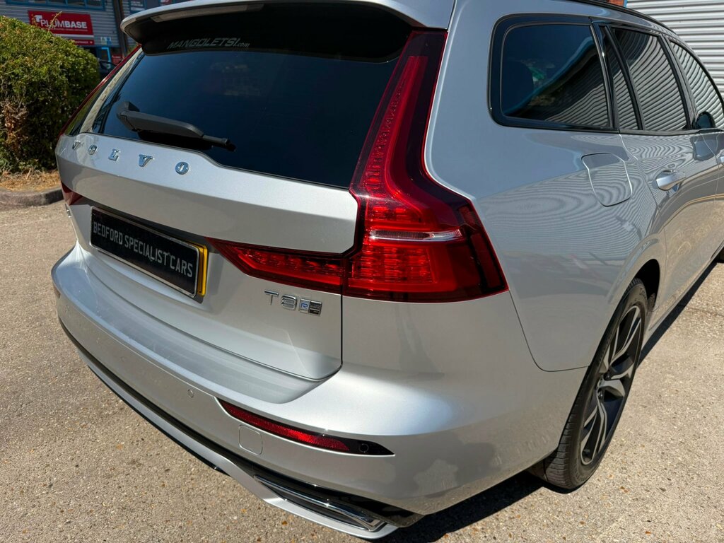Volvo V60 D3 Momentum Privacy Glass, Keyless, Rear C Grey #57