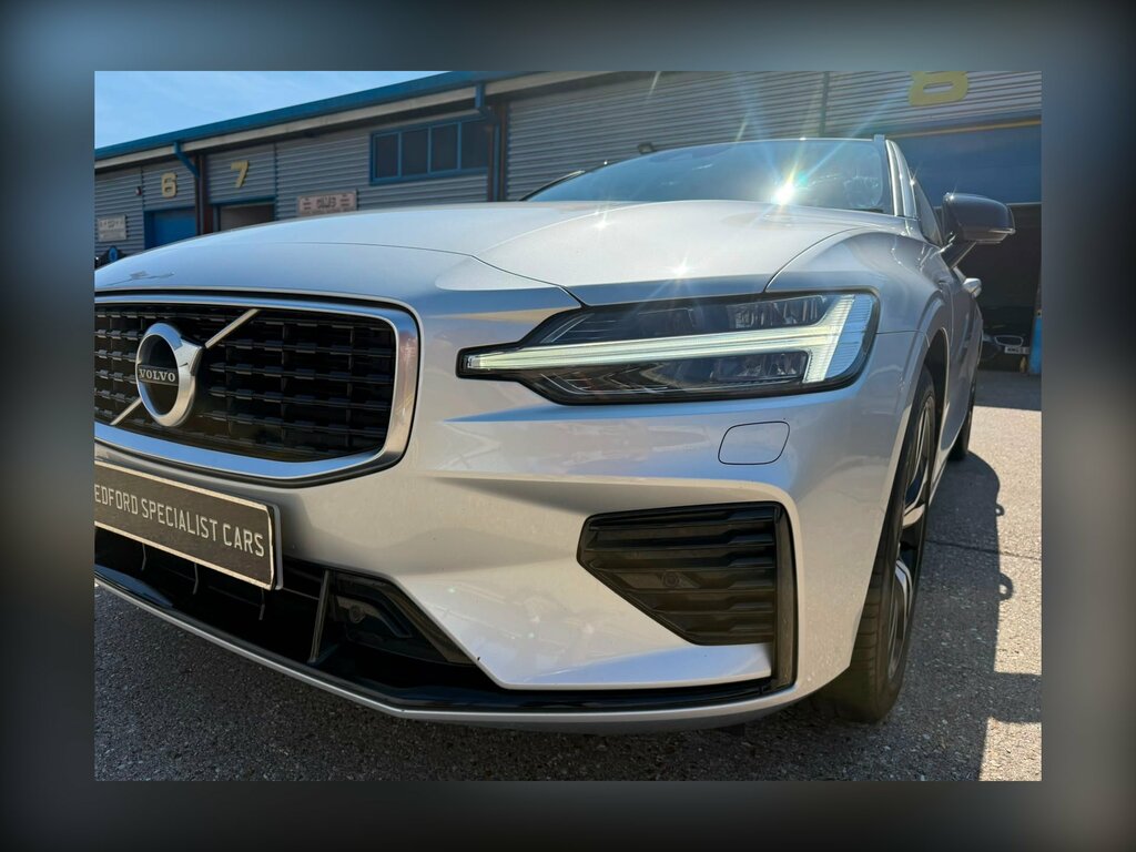 Volvo V60 D3 Momentum Privacy Glass, Keyless, Rear C Grey #66