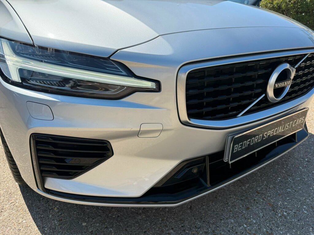 Volvo V60 D3 Momentum Privacy Glass, Keyless, Rear C Grey #63