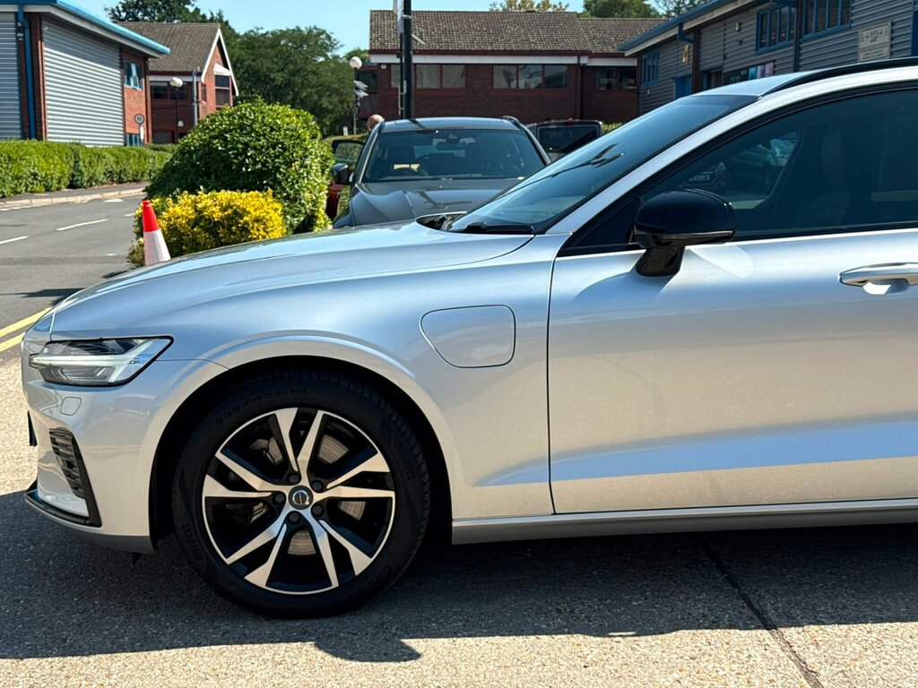Volvo V60 D3 Momentum Privacy Glass, Keyless, Rear C Grey #49
