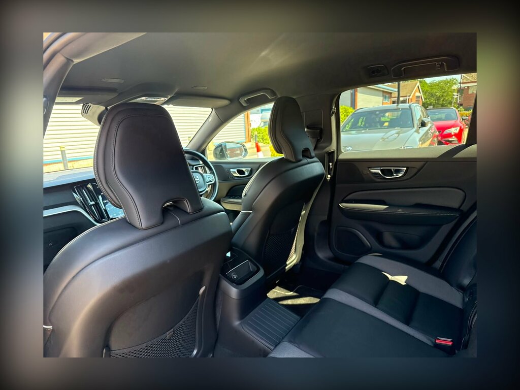 Volvo V60 D3 Momentum Privacy Glass, Keyless, Rear C Grey #13