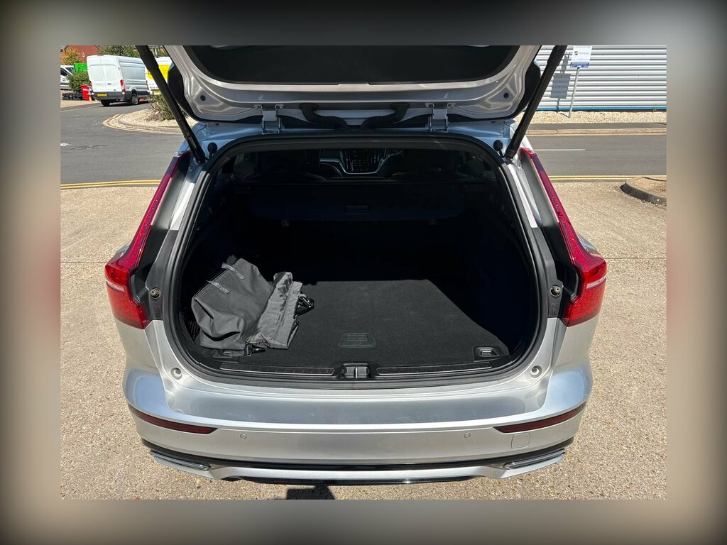 Volvo V60 D3 Momentum Privacy Glass, Keyless, Rear C Grey #15