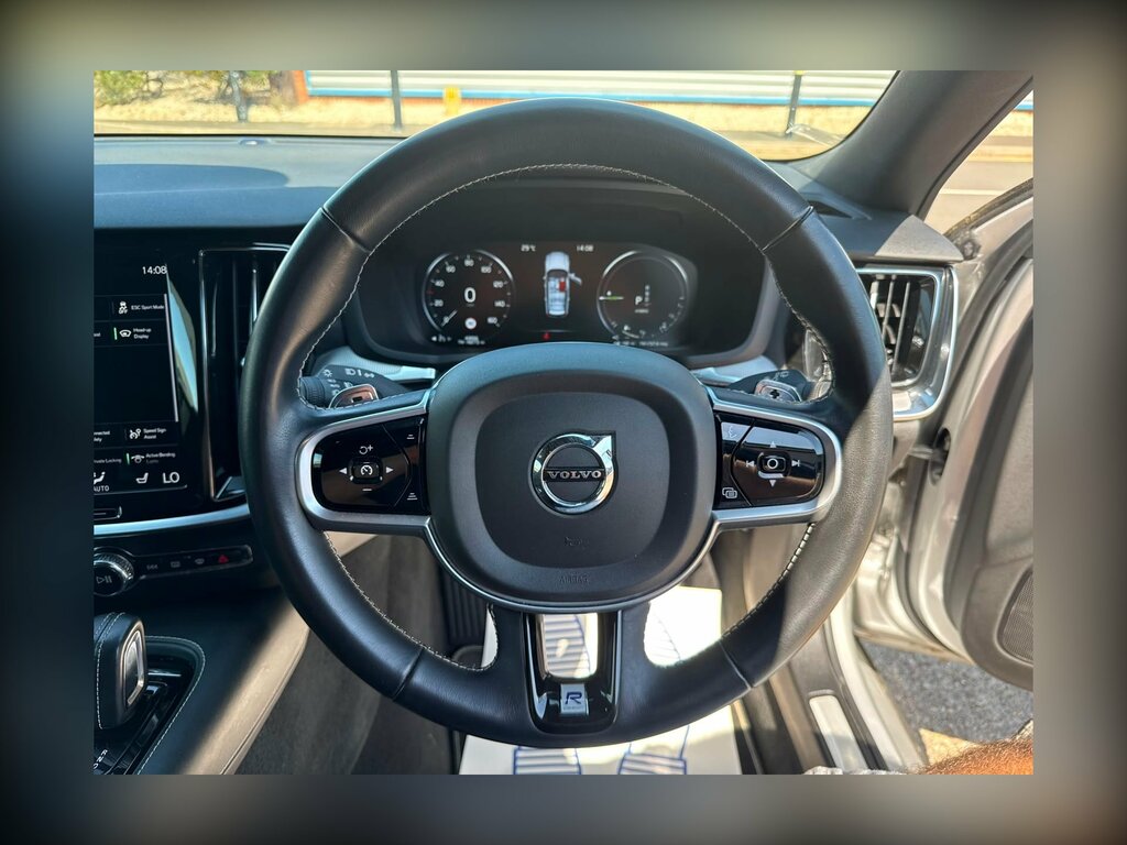 Volvo V60 D3 Momentum Privacy Glass, Keyless, Rear C Grey #27