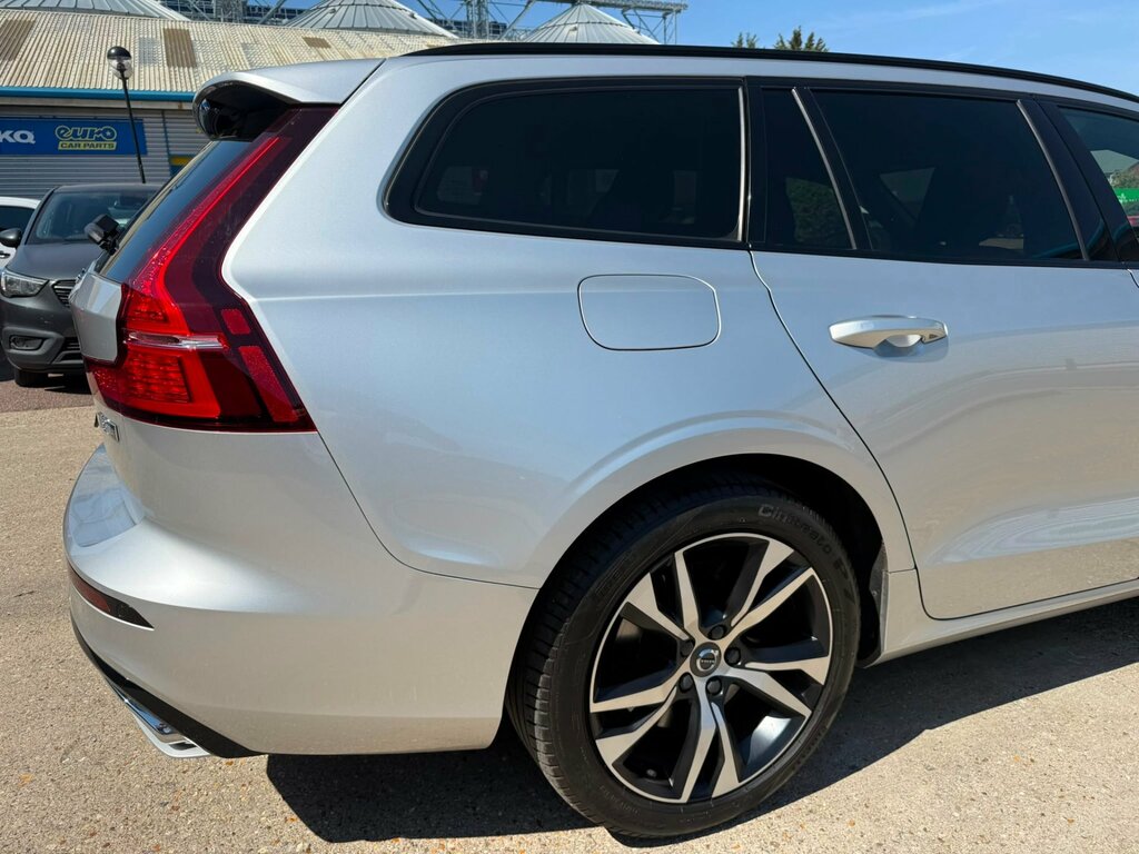 Volvo V60 D3 Momentum Privacy Glass, Keyless, Rear C Grey #62