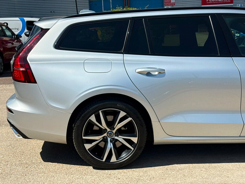 Volvo V60 D3 Momentum Privacy Glass, Keyless, Rear C Grey #51