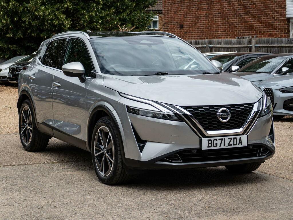 Nissan Qashqai Tekna Silver #4