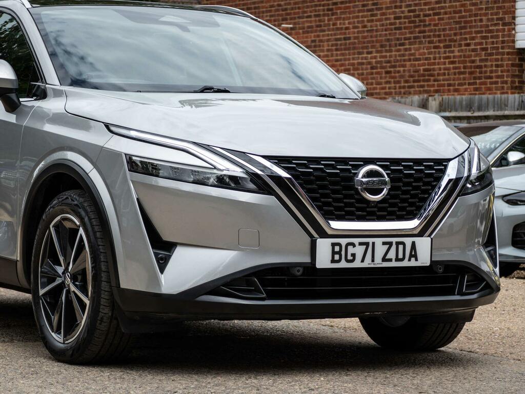 Nissan Qashqai Tekna Silver #6