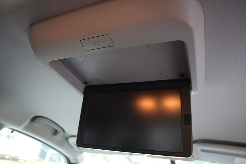 Nissan Serena Highway Star White #22