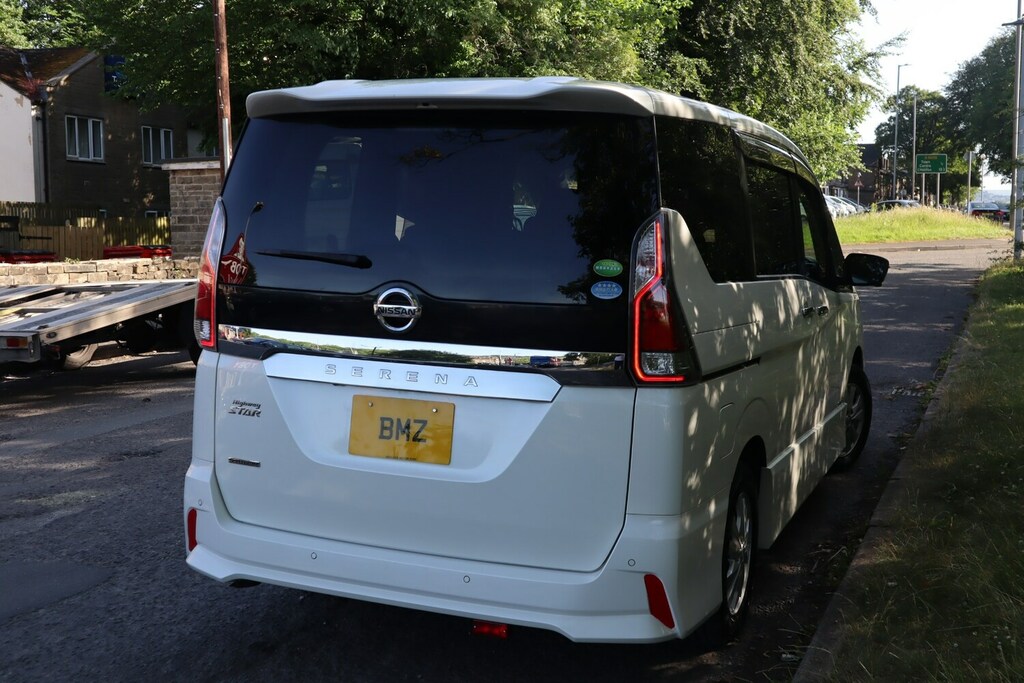 Nissan Serena Highway Star White #25