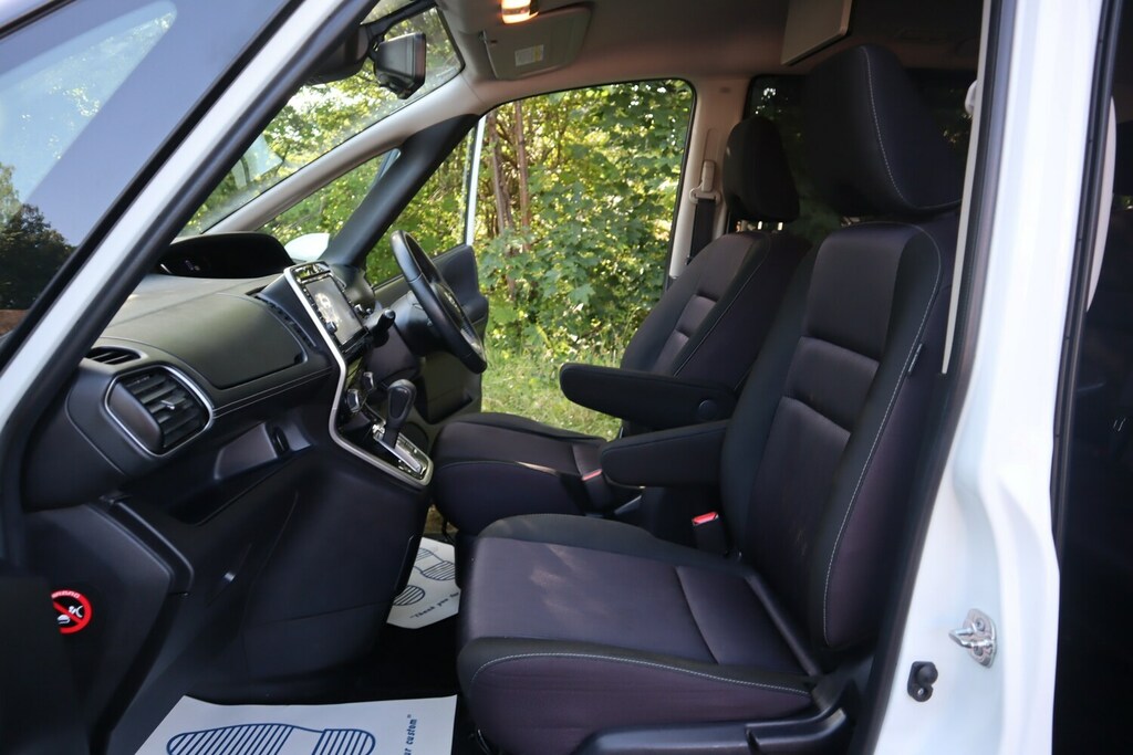Nissan Serena Highway Star White #13