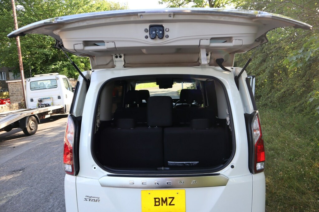 Nissan Serena Highway Star White #14