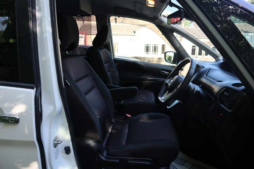 Nissan Serena Highway Star White #9