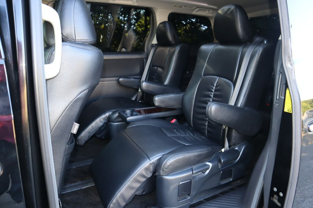 Toyota Vellfire 2.4 Leather-carplay-7 Seats-sunroofs Black #12