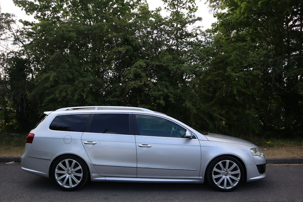 Volkswagen Passat 3.6 Fsi V6 R36 Dsg 4Motion Estate 300Ps YL59HNP Silver #2