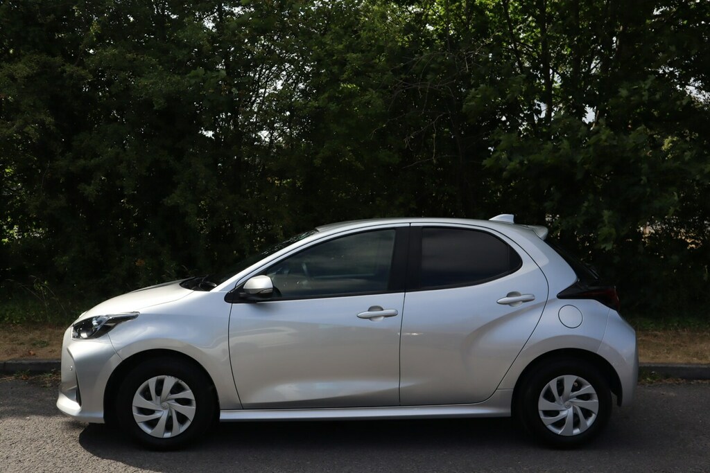 Toyota Yaris 1.5 Vvt-h Hybrid X Edition E-cvt Silver #6