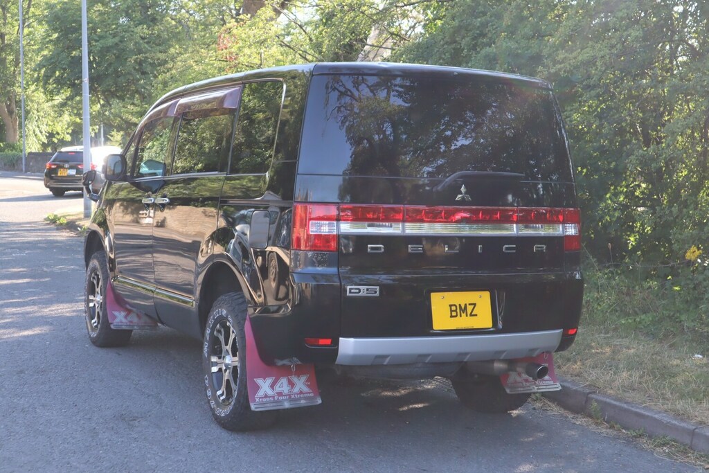 Mitsubishi Delica D5 2.4 G Navi Package 4Wd 8S Lift Kit Black #5