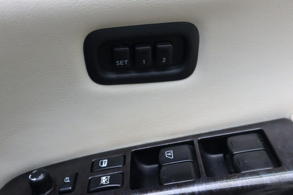 Nissan Elgrand 3.2 3.2 Black #22