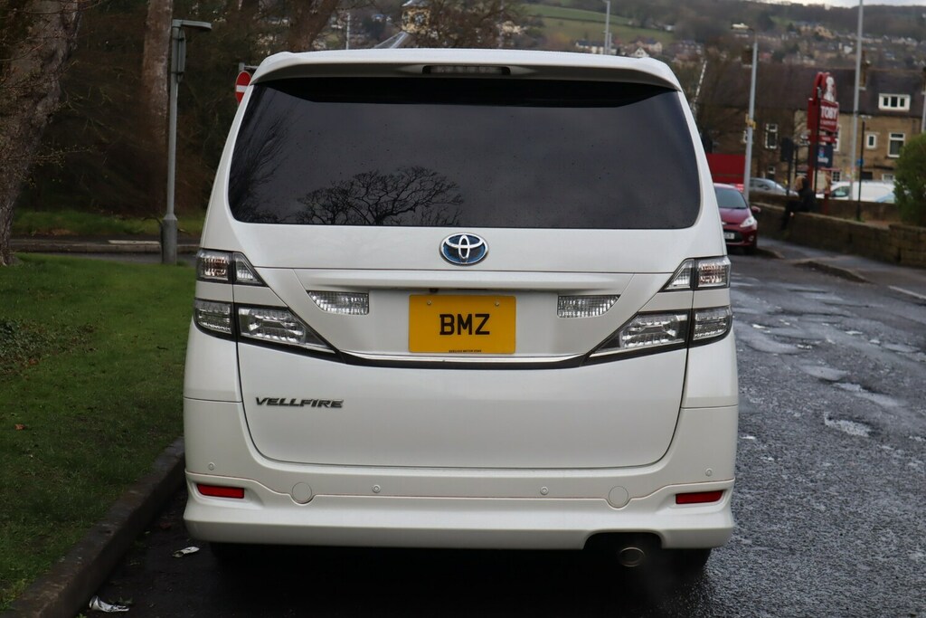 Toyota Vellfire 2.4 V Edition 7S Modellista Kit White #4