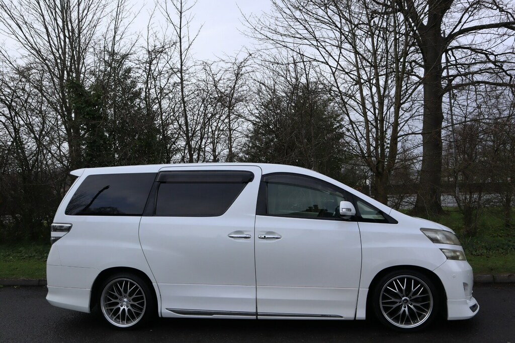Toyota Vellfire 2.4 V Edition 7S Modellista Kit White #2