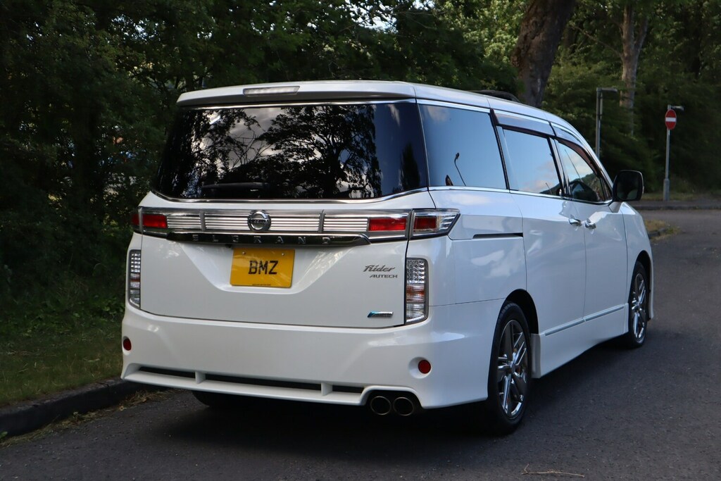 Nissan Elgrand E52 350 3.5 V6 Autec Rider Premium Pack 4Wd 7 White #3