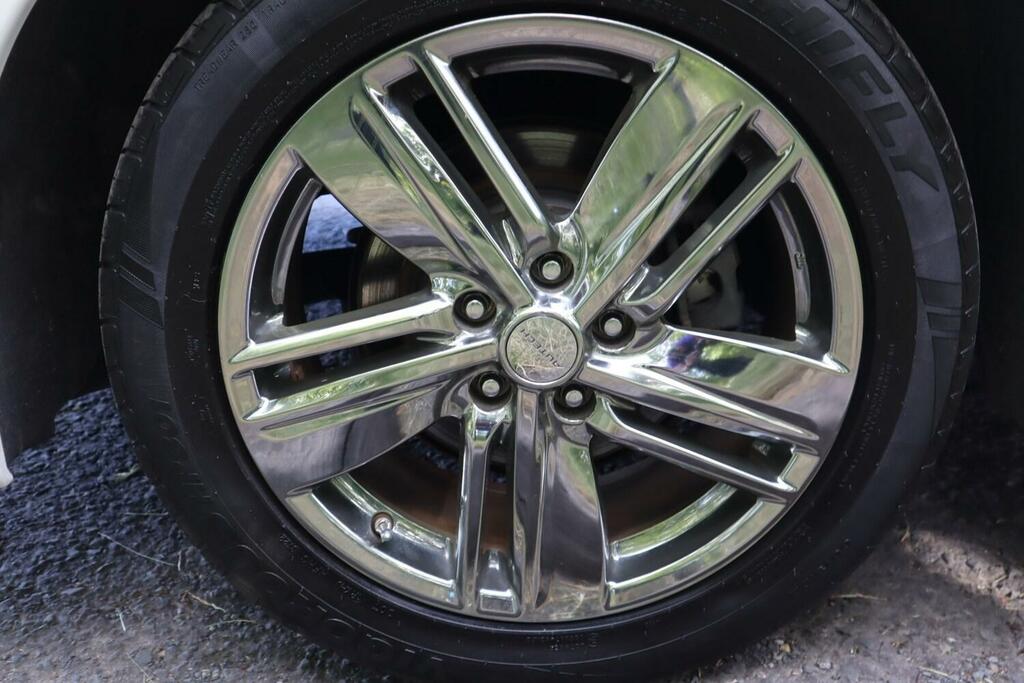 Nissan Elgrand   #24