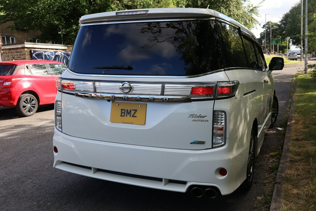 Nissan Elgrand   #26