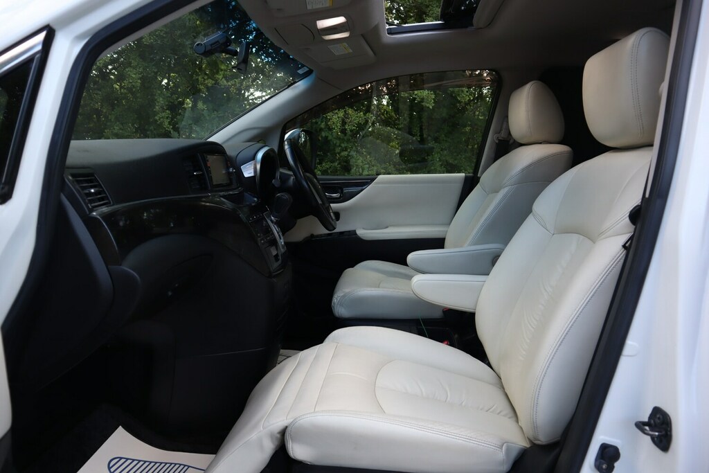 Nissan Elgrand   #13