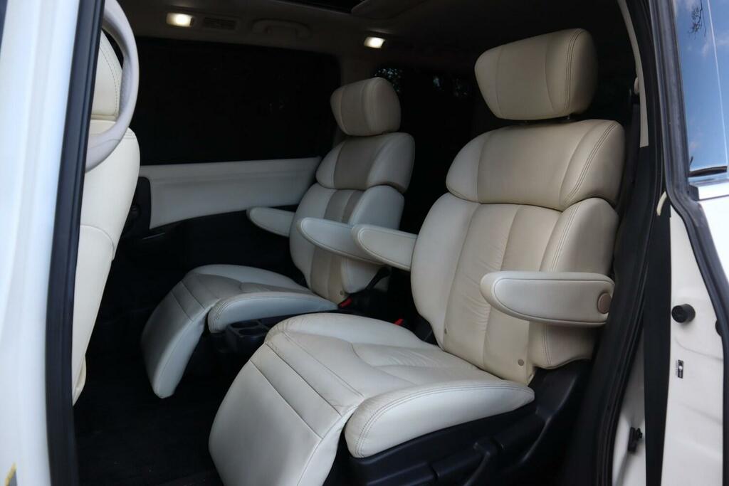 Nissan Elgrand   #12