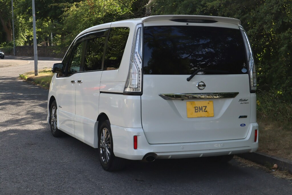 Nissan Serena 2.0 S-hybrid Autec Rider 8S White #5