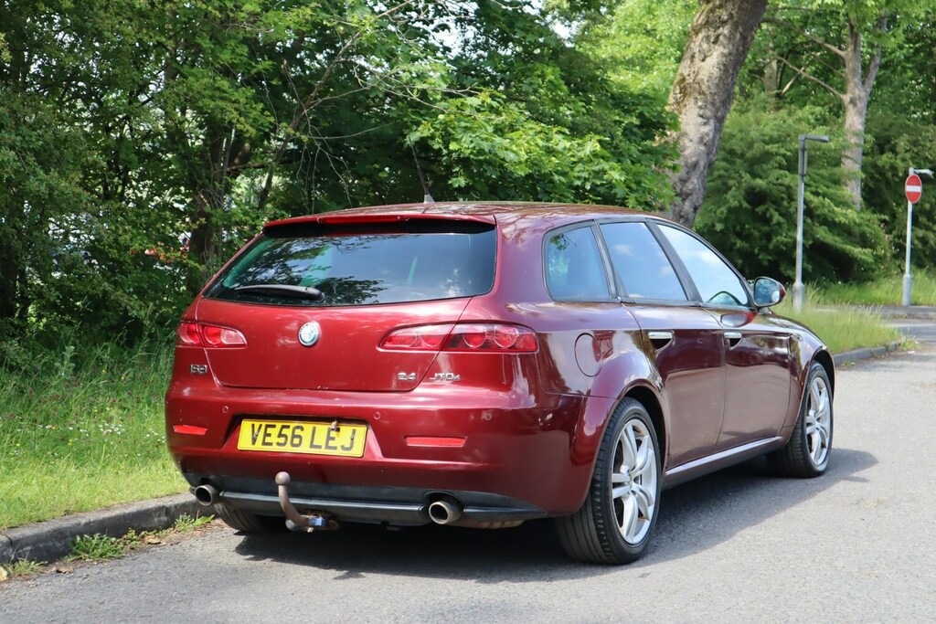 Alfa Romeo 159 2.4 Jtdm Lusso Red #3