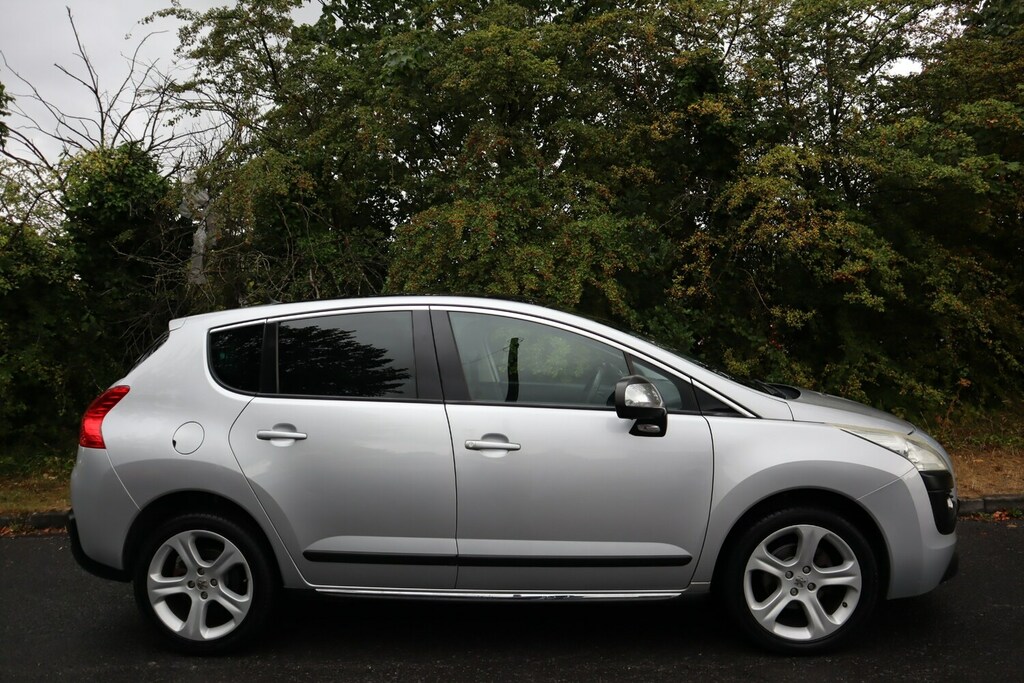 Peugeot 3008 1.6 Hdi 112 Allure Silver #2