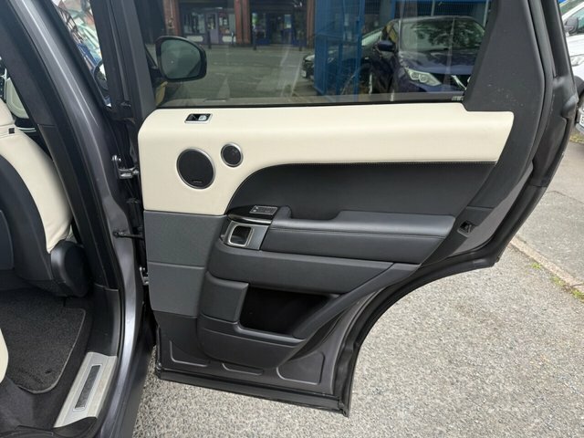 Land Rover Range Rover Sport D300 Dynamic Se Red #13