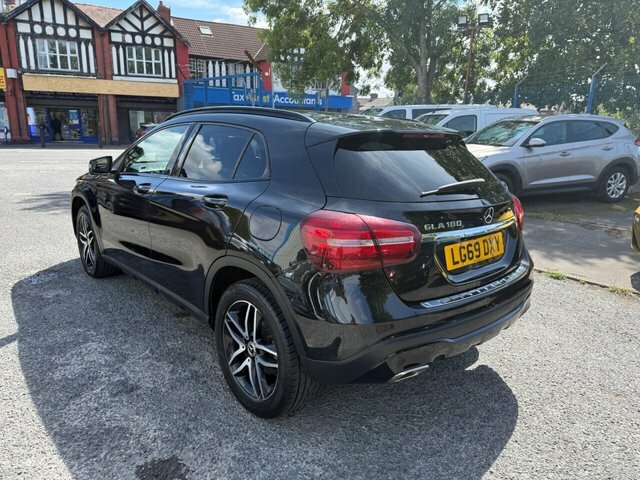 Mercedes-Benz GLA Class 2019 1.6 Gla180 Urban Edition Suv Manua Black #4