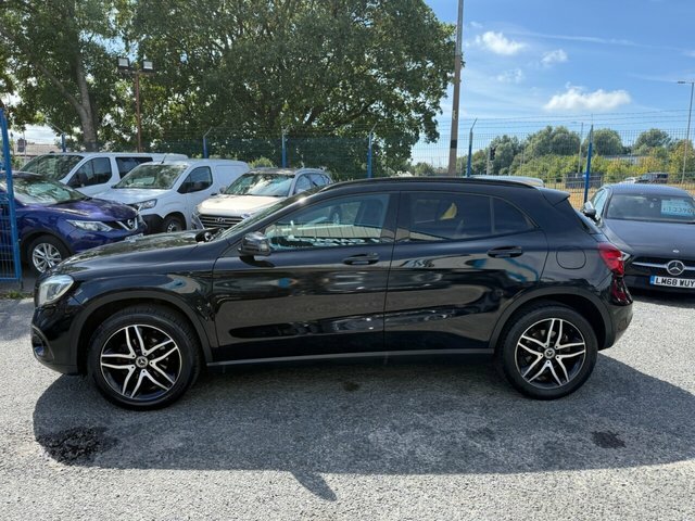 Mercedes-Benz GLA Class 2019 1.6 Gla180 Urban Edition Suv Manua Black #5