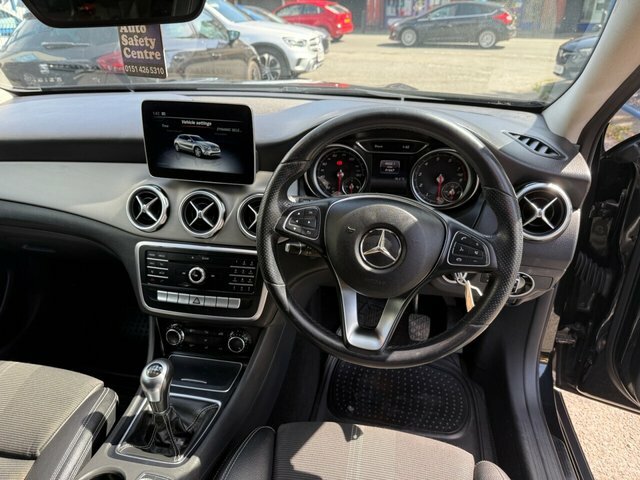 Mercedes-Benz GLA Class 1.6 Gla200 Sport Executive Suv 7G-dct Grey #13