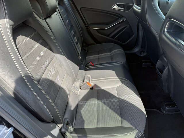 Mercedes-Benz GLA Class 1.6 Gla200 Sport Executive Suv 7G-dct Grey #9