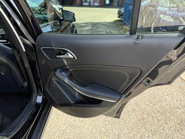 Mercedes-Benz GLA Class 1.6 Gla200 Sport Executive Suv 7G-dct Grey #10