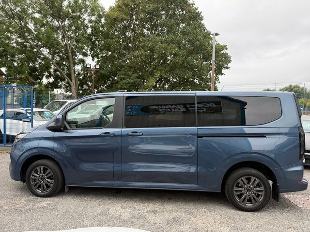 Ford Tourneo Custom 2025 2.0 320 Ecoblue Titanium Luxe Minibus Double Blue #6