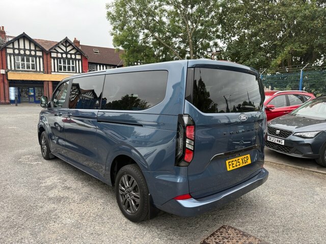 Ford Tourneo Custom 2025 2.0 320 Ecoblue Titanium Luxe Minibus Double Blue #5